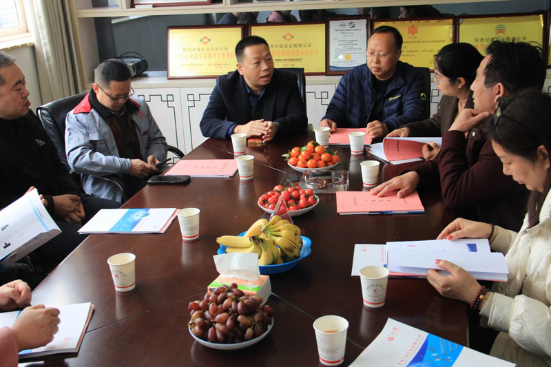 三門峽市陜州區(qū)水利局張局長，自來水公司趙總經理等人蒞臨陜西甘霖實業(yè)公司考察指導工作